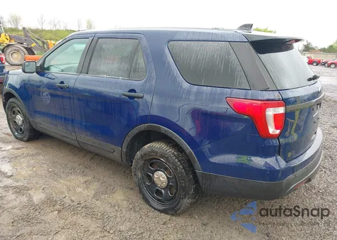 2017 Ford Police Interceptor z USA, uszkodzony, nr VIN 1FM5K8AT3HGC25647